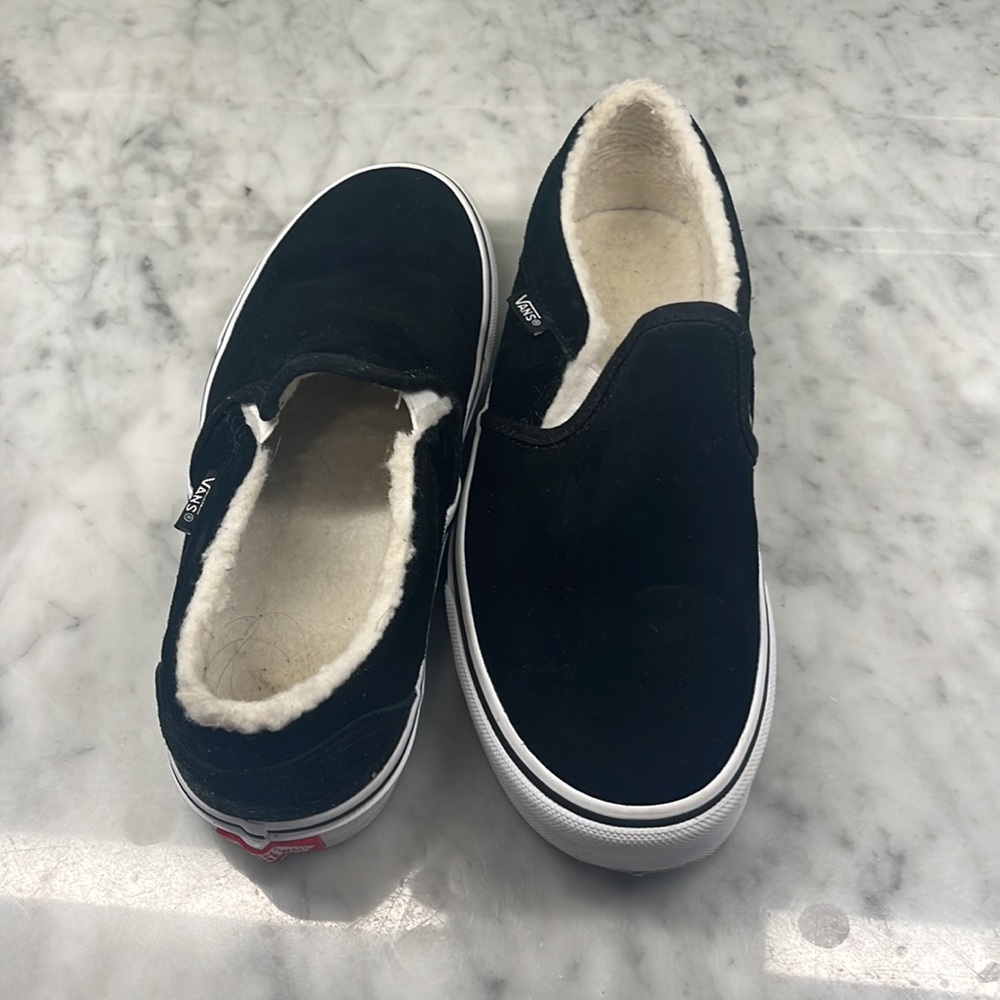 Vans - Picture 2 of 2